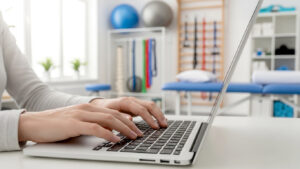 strona internetowa dla gabinetu medycznego fizjoterapeuty Jak pozyskiwać nowych klientów w 2026? Poradnik